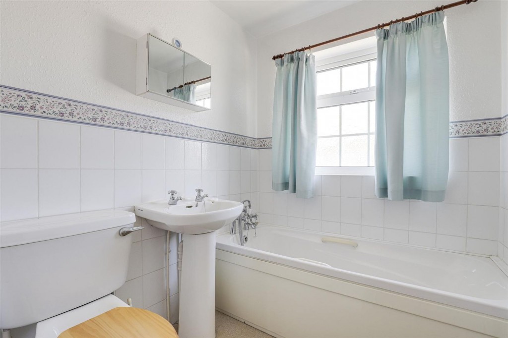 Holkham Close, Arnold, NG5