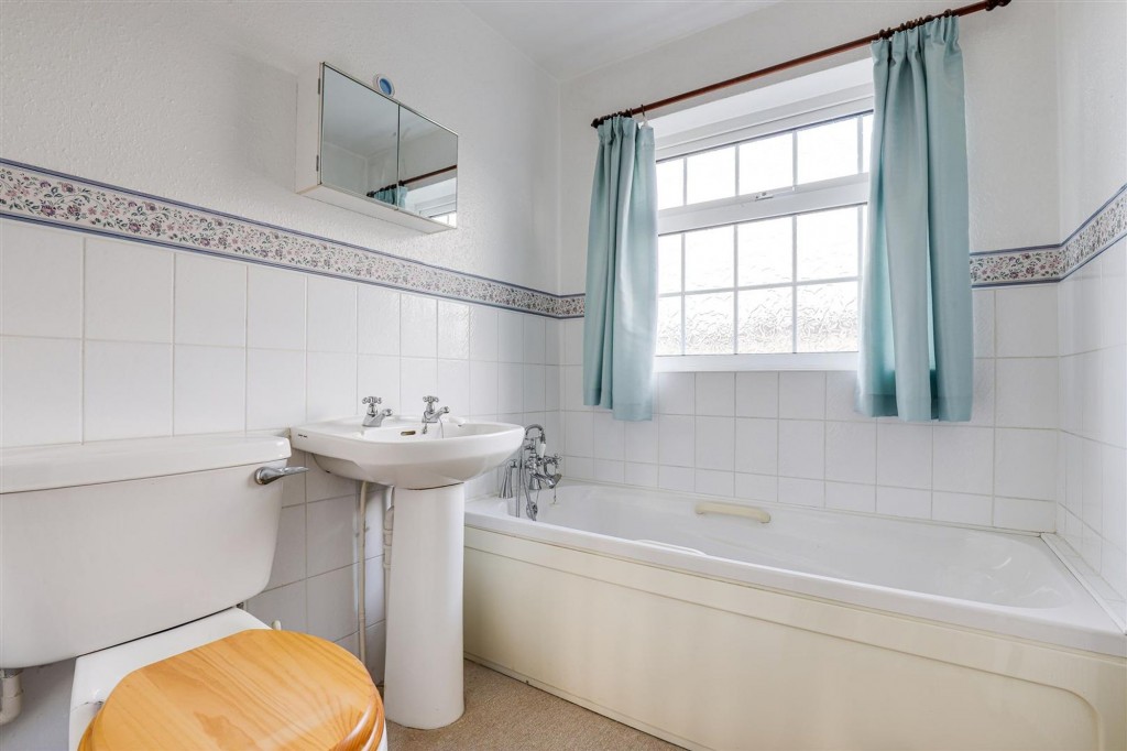 Holkham Close, Arnold, NG5