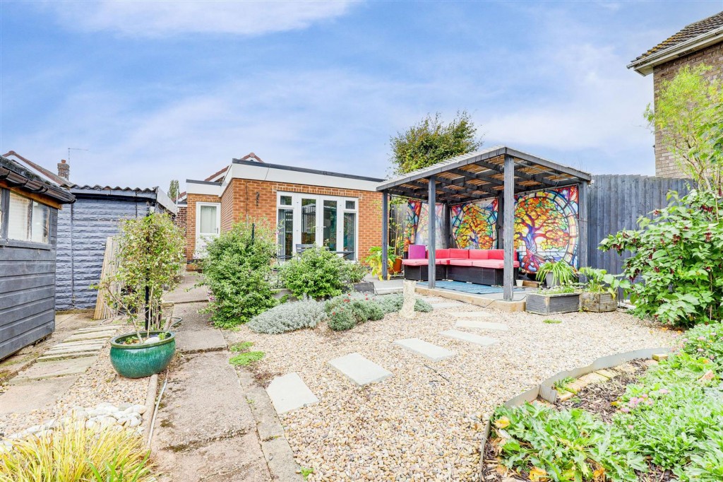 Bracken Close, Carlton, NG4