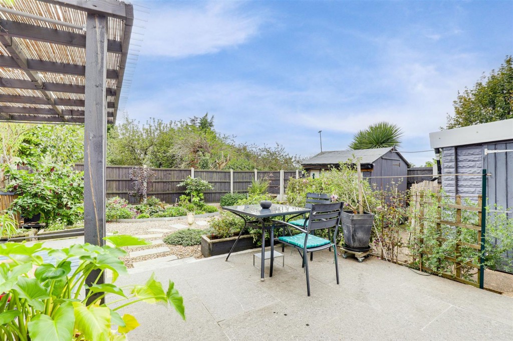 Bracken Close, Carlton, NG4