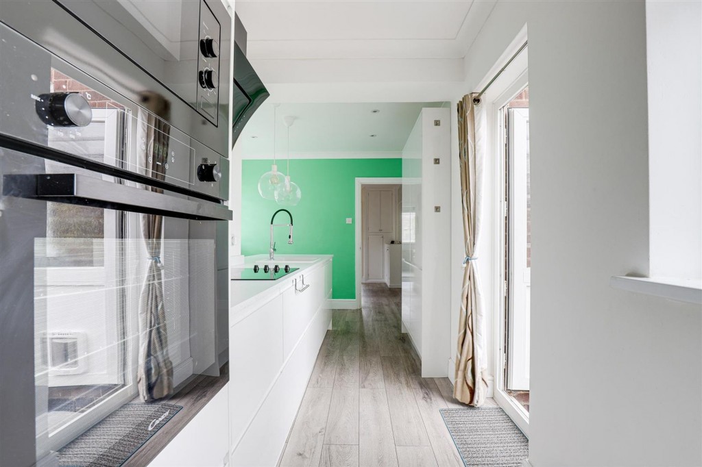 Bracken Close, Carlton, NG4