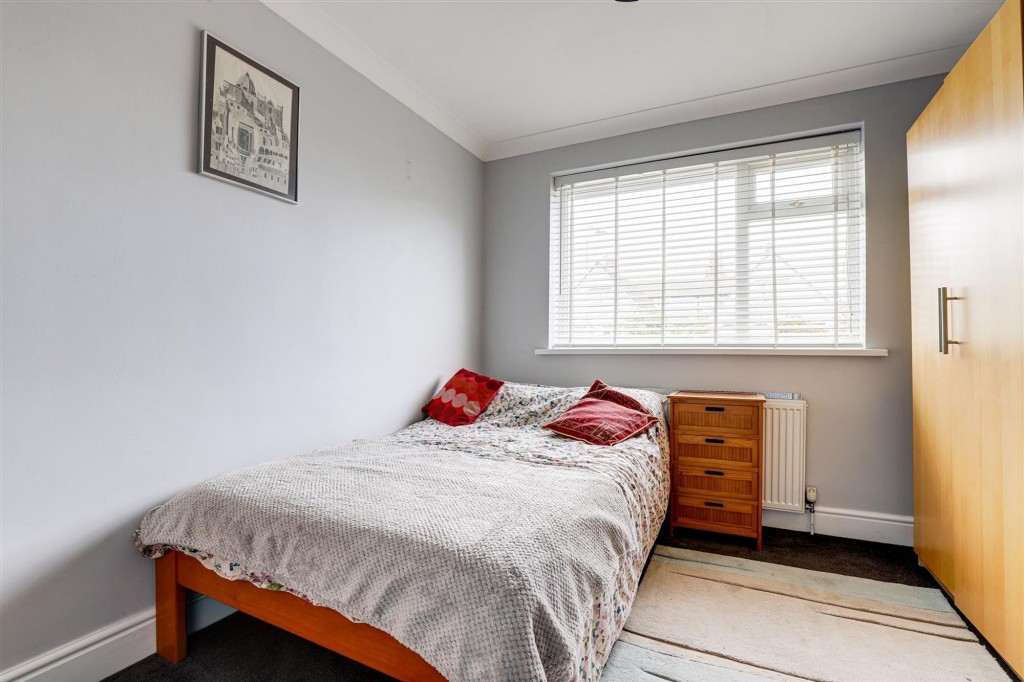 Bracken Close, Carlton, NG4