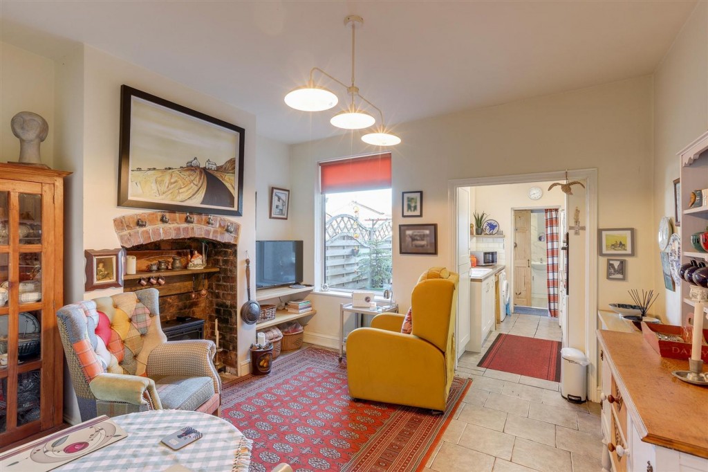 Montague Road, Hucknall, NG15