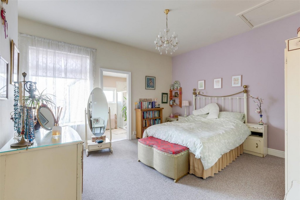 Montague Road, Hucknall, NG15