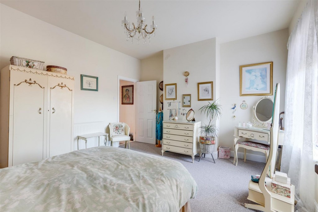 Montague Road, Hucknall, NG15