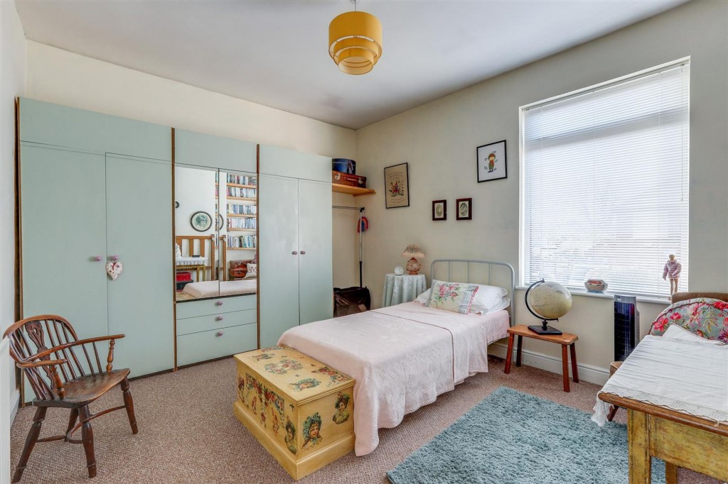 Montague Road, Hucknall, NG15