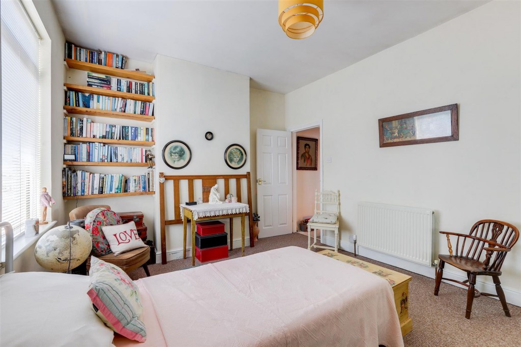 Montague Road, Hucknall, NG15