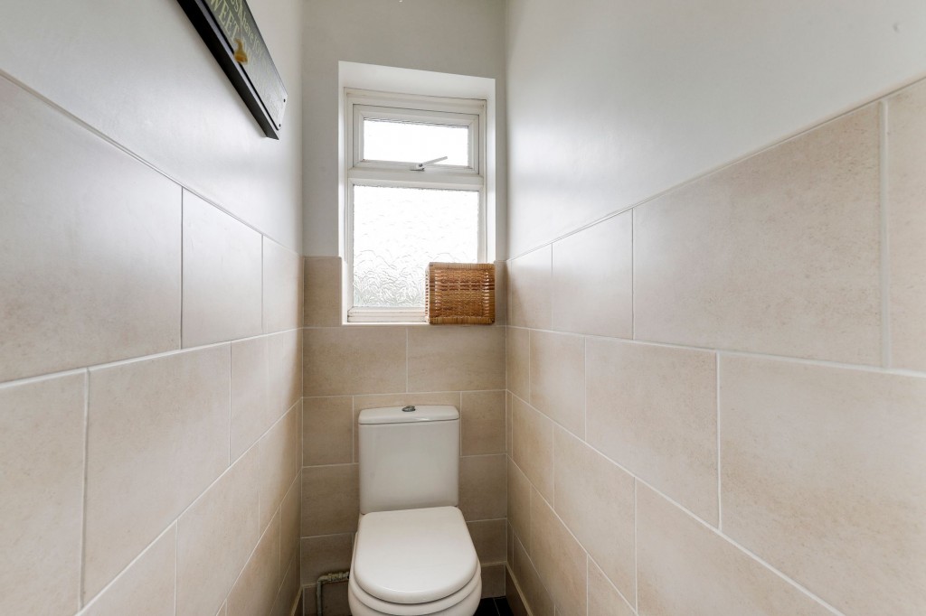 Central Avenue, Hucknall, NG15