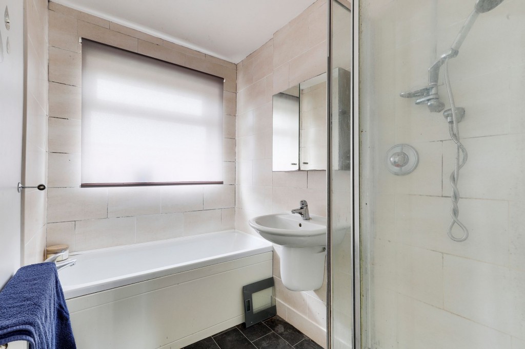 Central Avenue, Hucknall, NG15