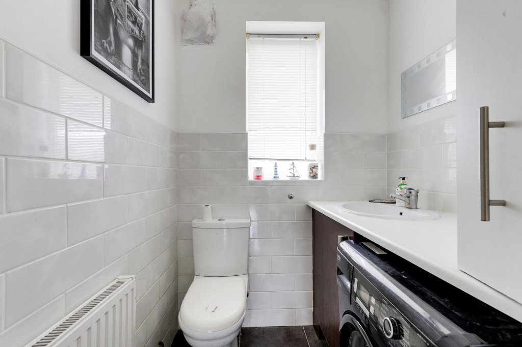 Central Avenue, Hucknall, NG15
