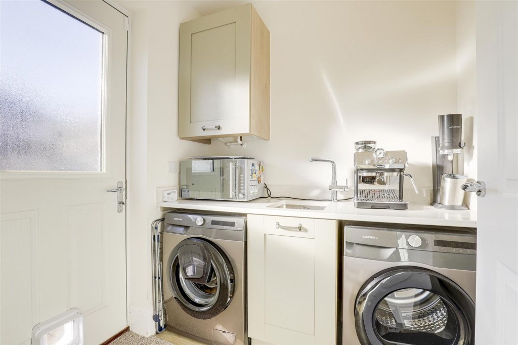 Newton Lane, Newton, NG13