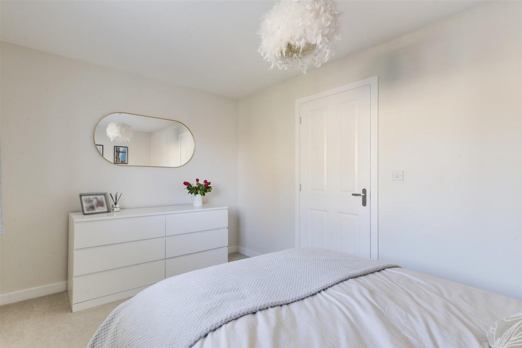 Lynemouth Court, Arnold, NG5