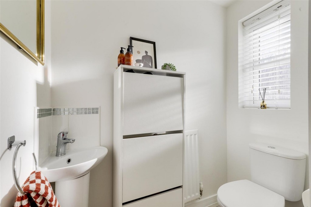 Lynemouth Court, Arnold, NG5