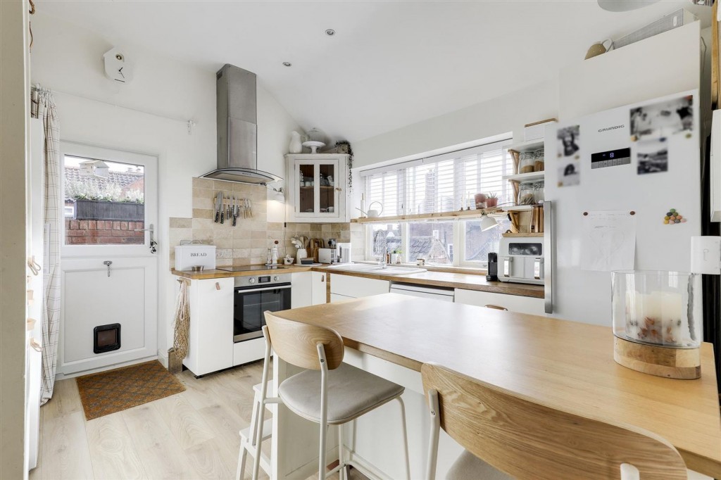 Main Street, Farnsfield, NG22