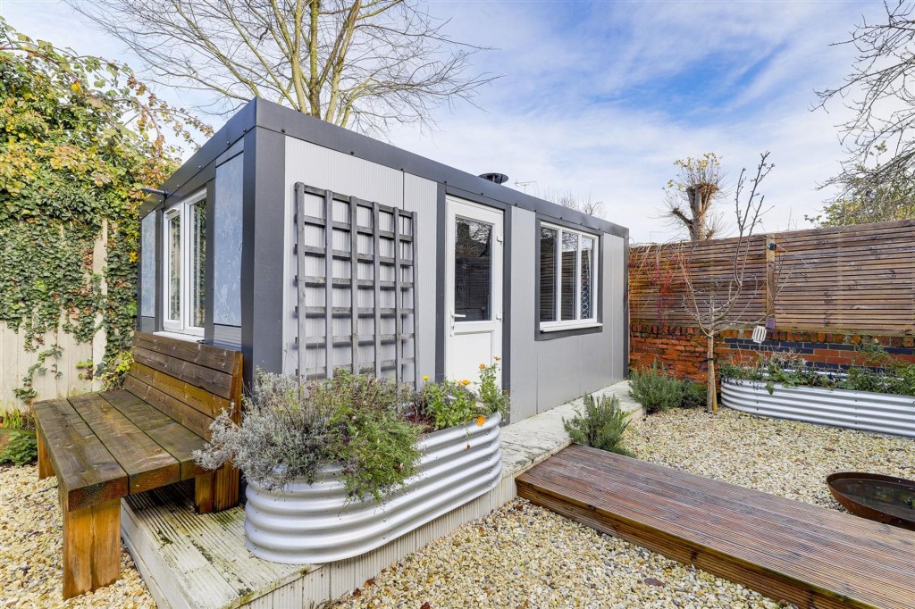 Main Street, Farnsfield, NG22