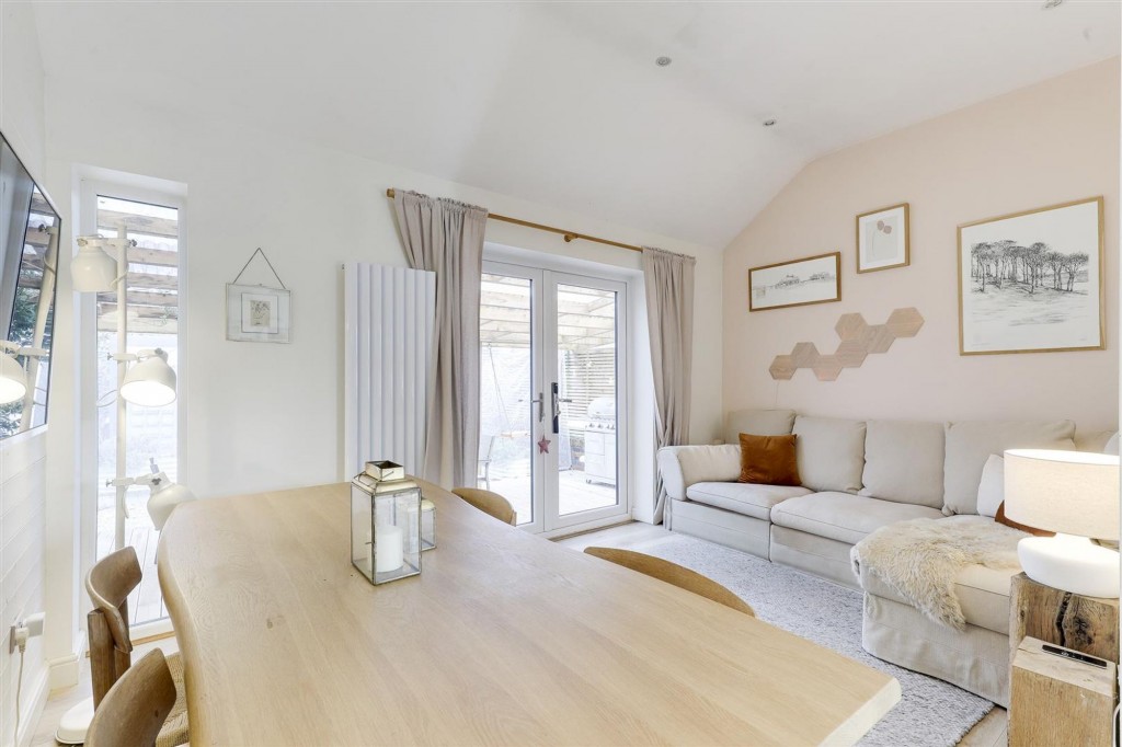 Main Street, Farnsfield, NG22