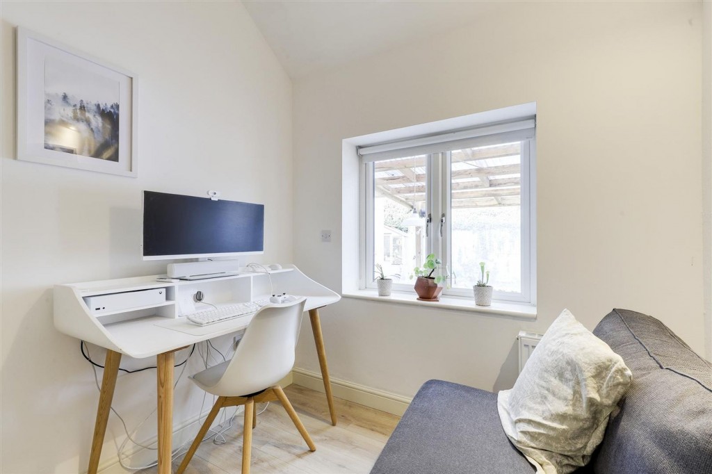 Main Street, Farnsfield, NG22