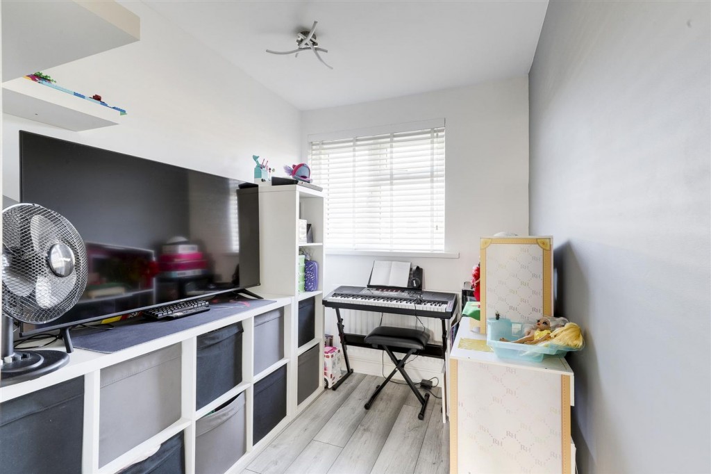 Milford Drive, Nottingham, NG3