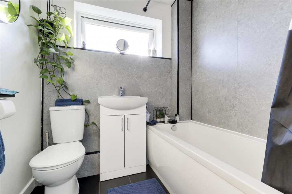 Milford Drive, Nottingham, NG3