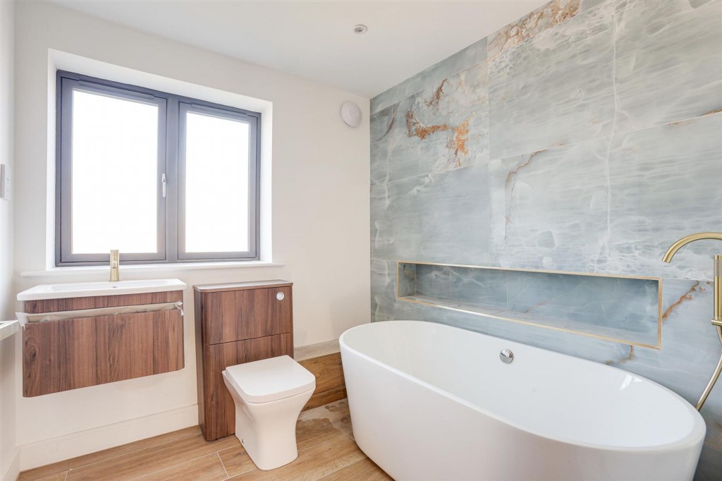 Marsham Drive, Arnold, NG5