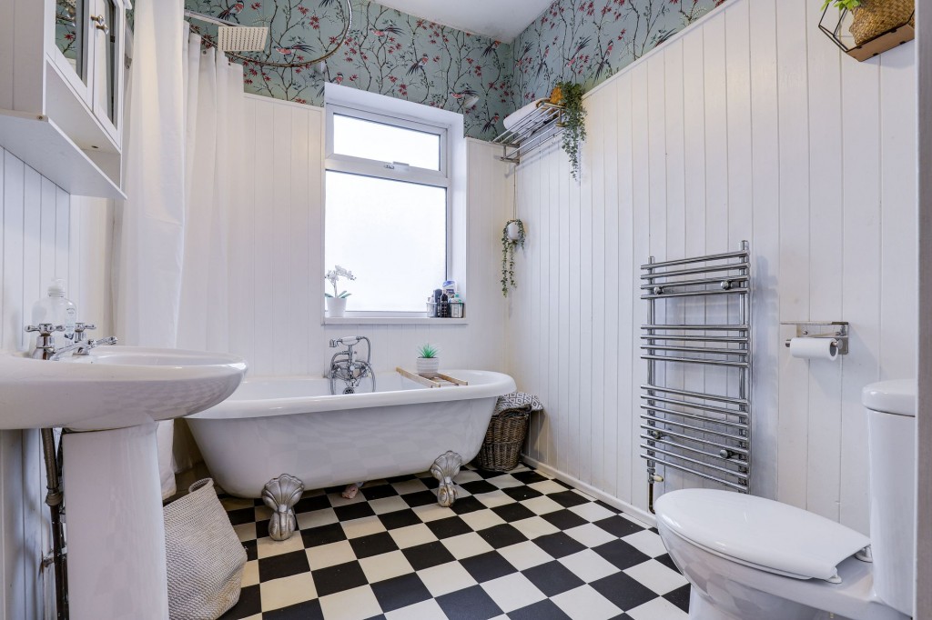 Conway Avenue, Carlton, NG4