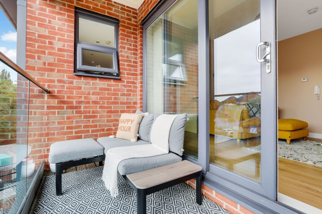 Deane Road, Deane Court, NG11