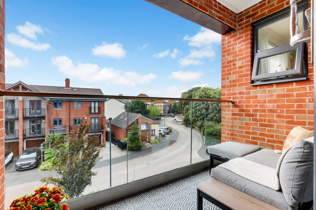 Deane Road, Deane Court, NG11