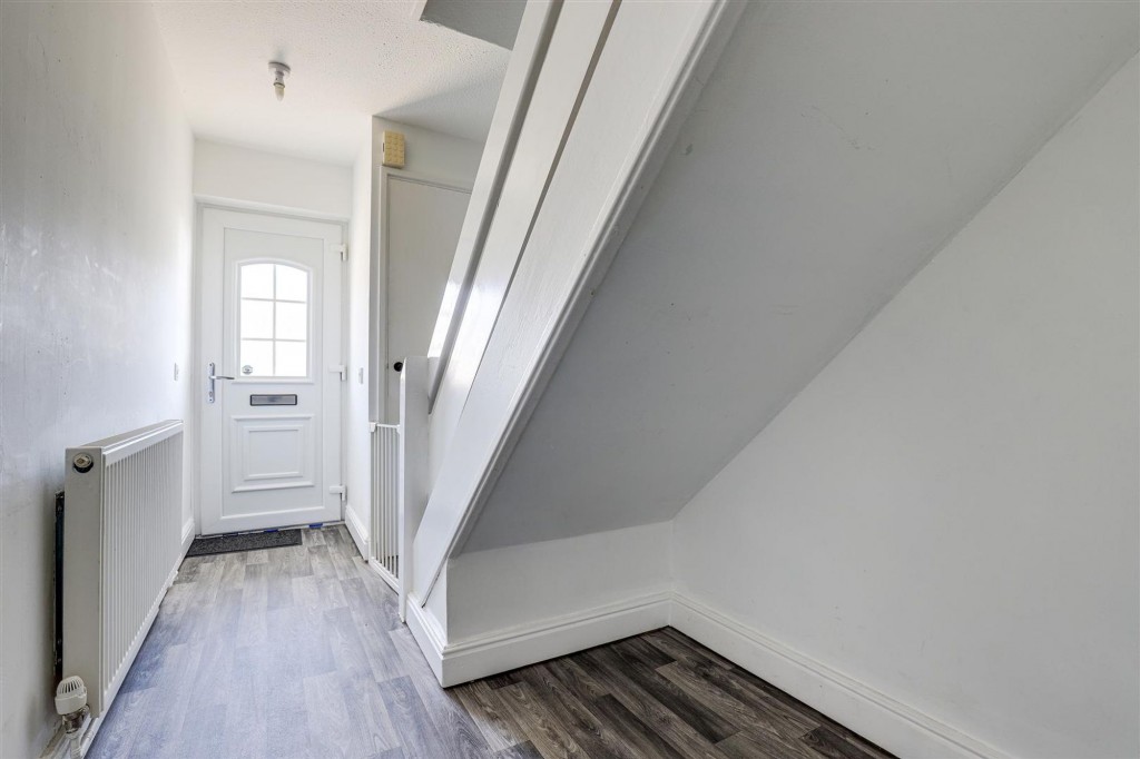 Nicklaus Court, Nottingham, NG5