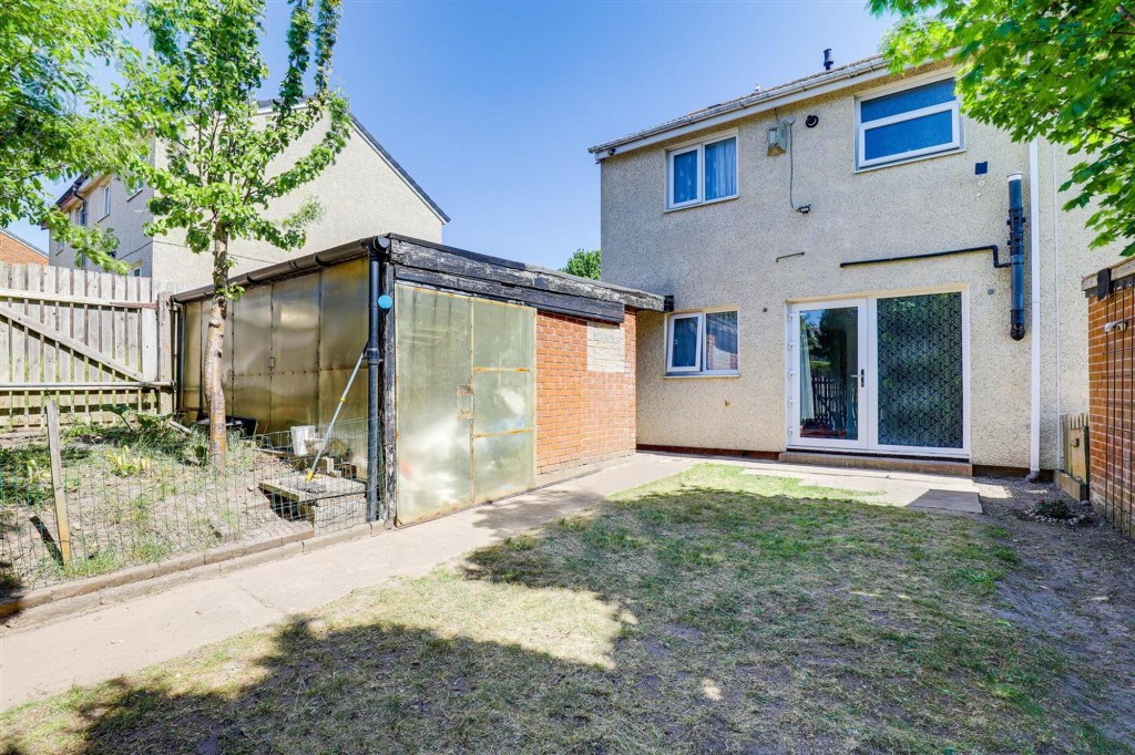 Nicklaus Court, Nottingham, NG5