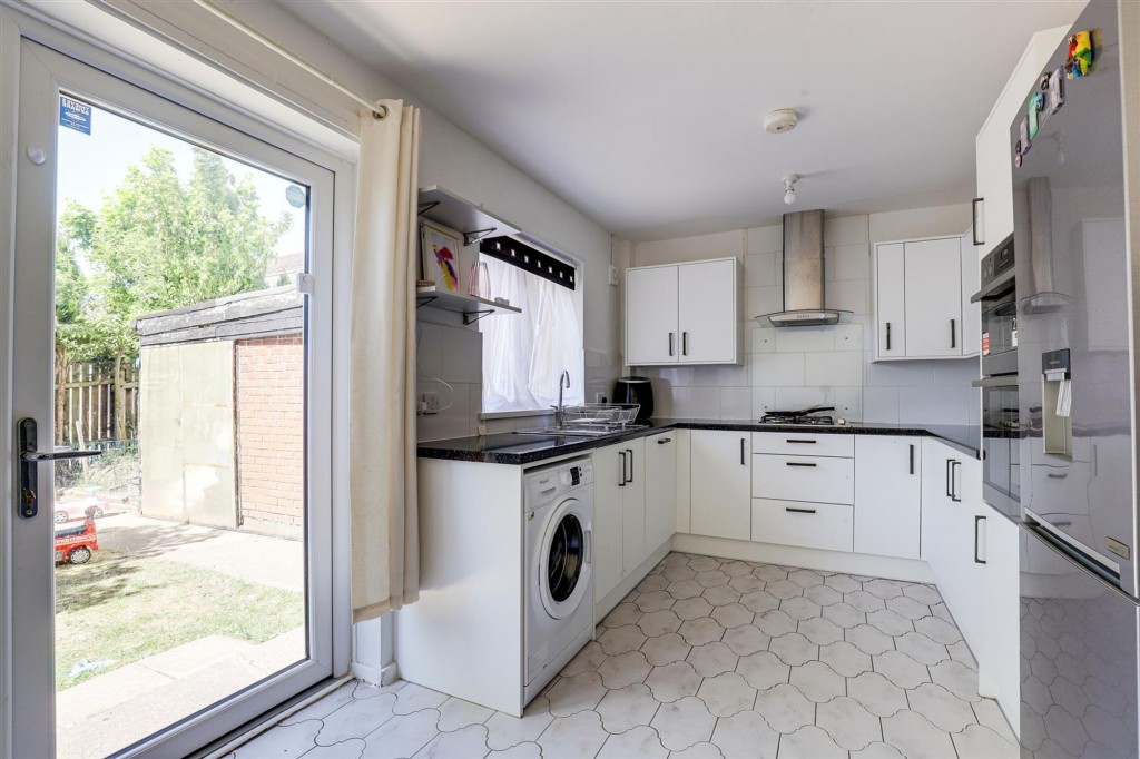 Nicklaus Court, Nottingham, NG5