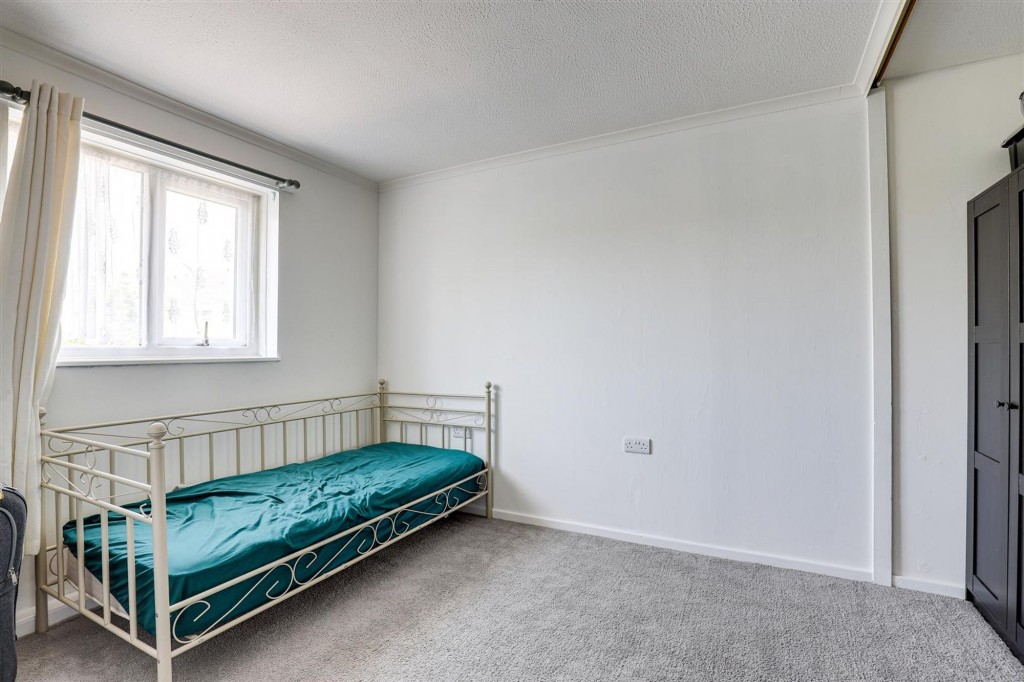 Nicklaus Court, Nottingham, NG5