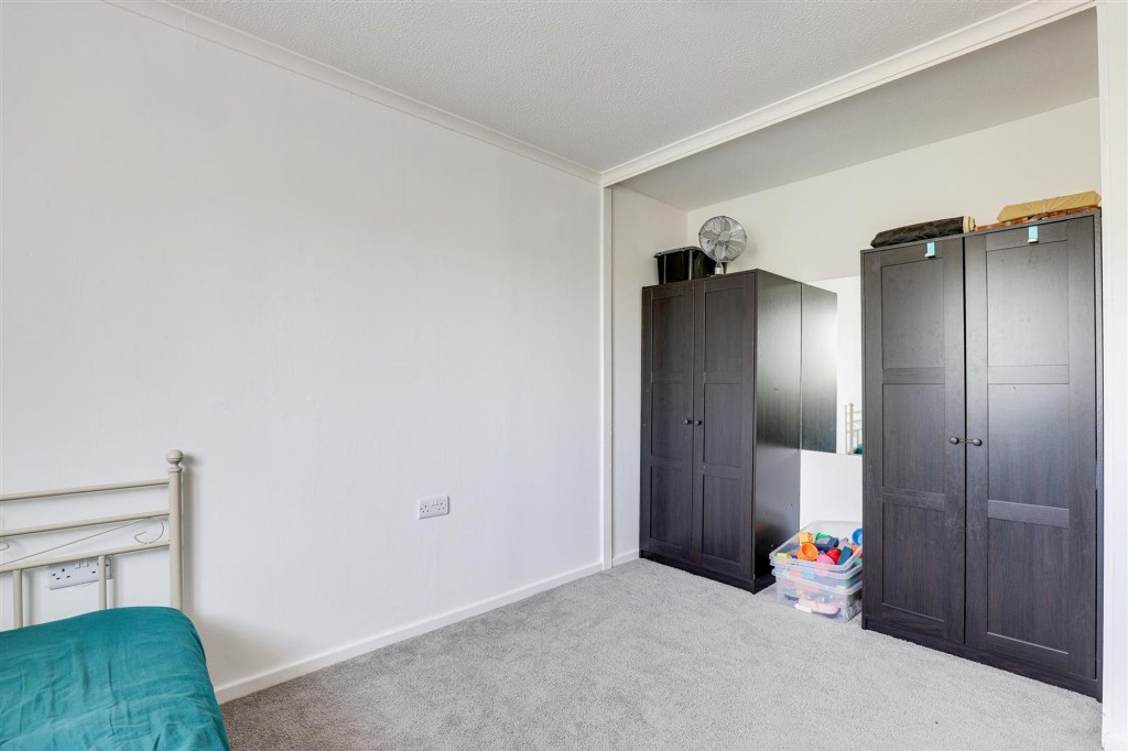 Nicklaus Court, Nottingham, NG5