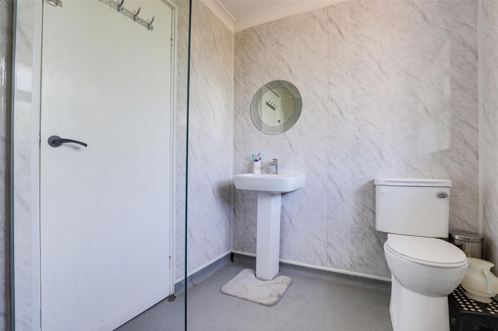 Nicklaus Court, Nottingham, NG5