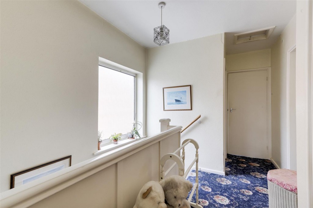 Aspley Park Drive, Nottingham, NG8