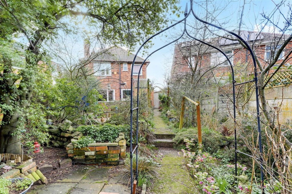 Aspley Park Drive, Nottingham, NG8