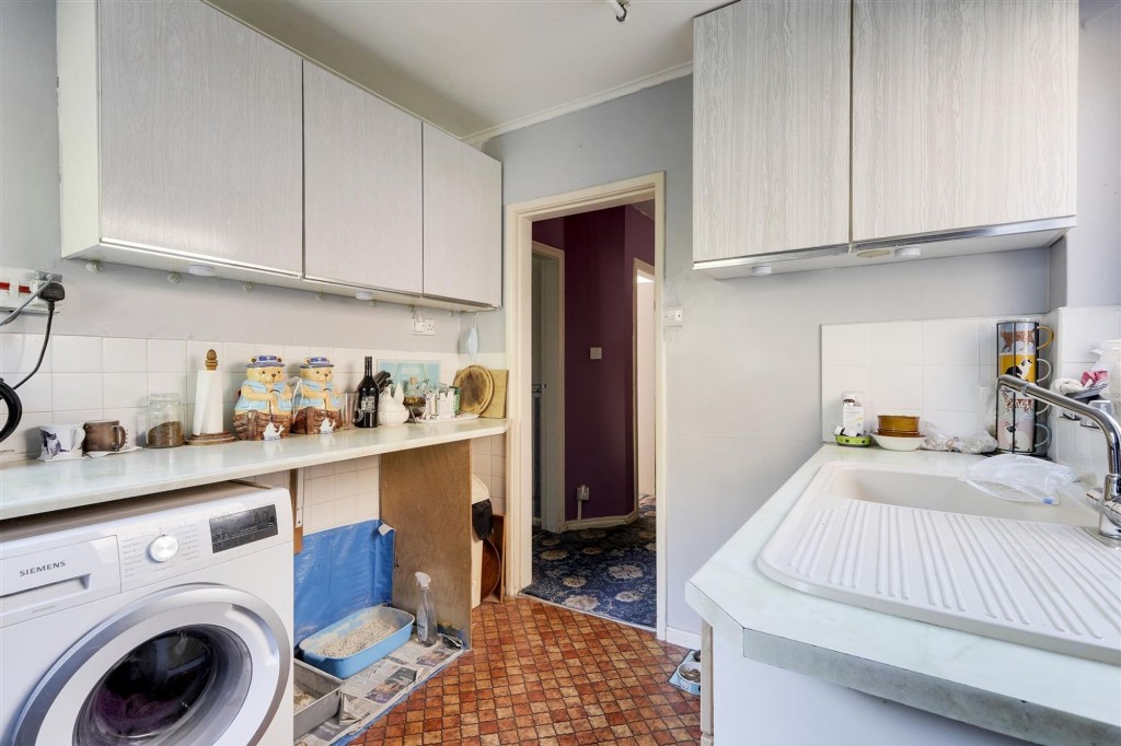 Aspley Park Drive, Nottingham, NG8