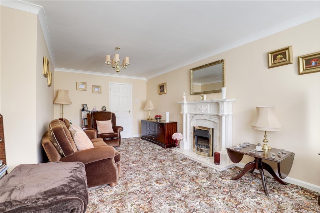 Springwood Gardens, Woodthorpe, NG5