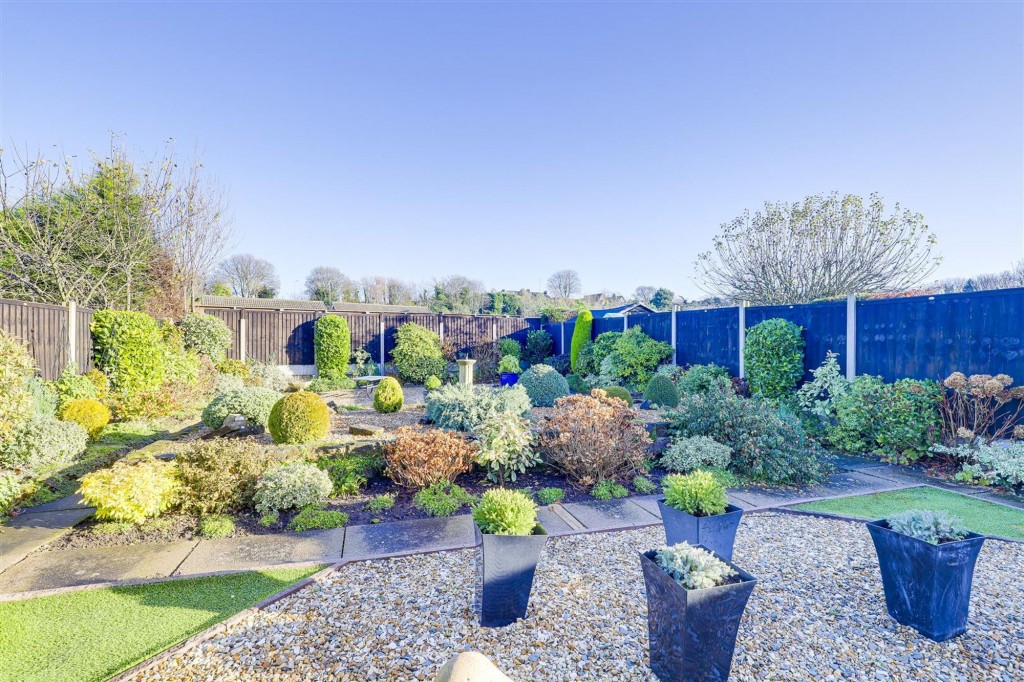 Springwood Gardens, Woodthorpe, NG5