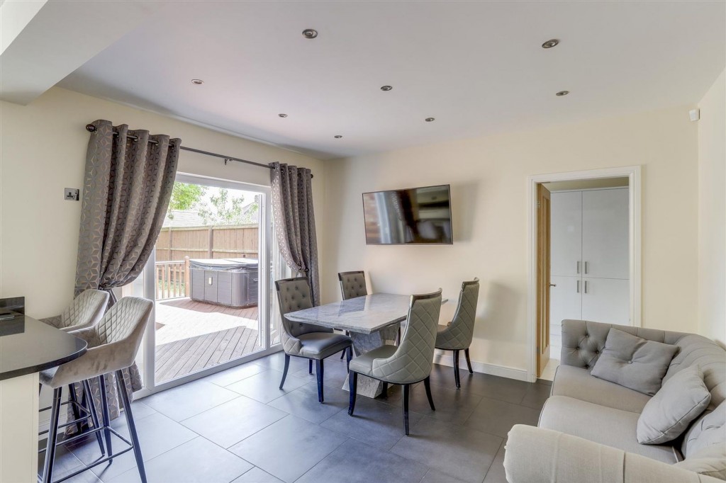 Western Boulevard, Nottingham, NG8