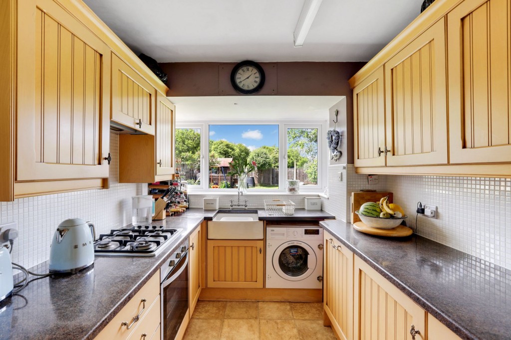 Bernard Avenue, Hucknall, NG15