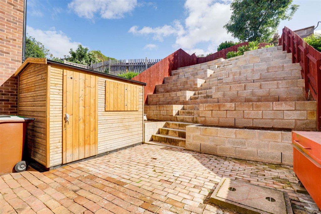 Bowland Close, Nottingham, NG3