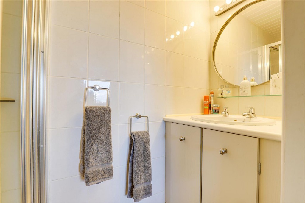 Bowland Close, Nottingham, NG3