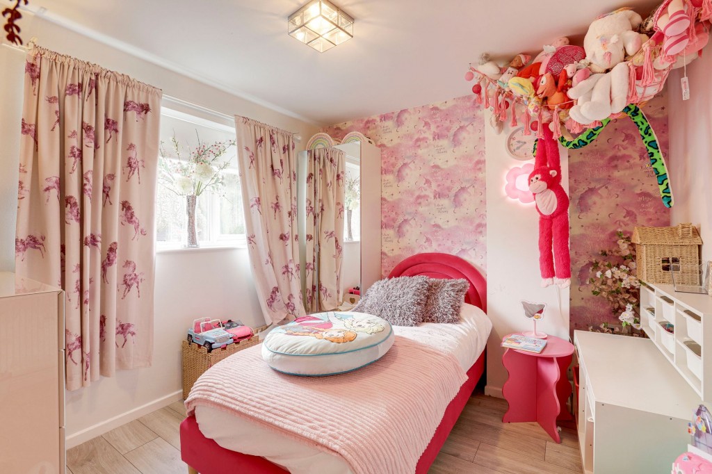 Wearmouth Gardens, Nottingham, NG5