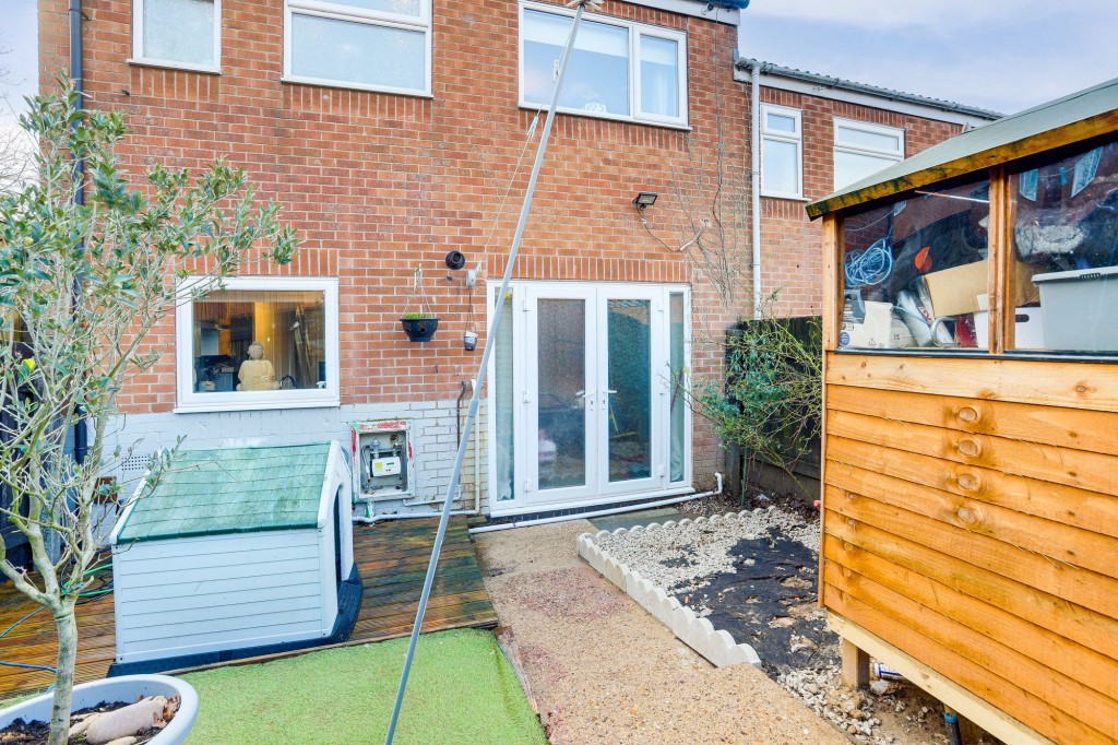 Wearmouth Gardens, Nottingham, NG5