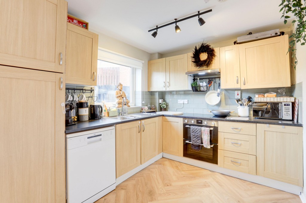 Wearmouth Gardens, Nottingham, NG5