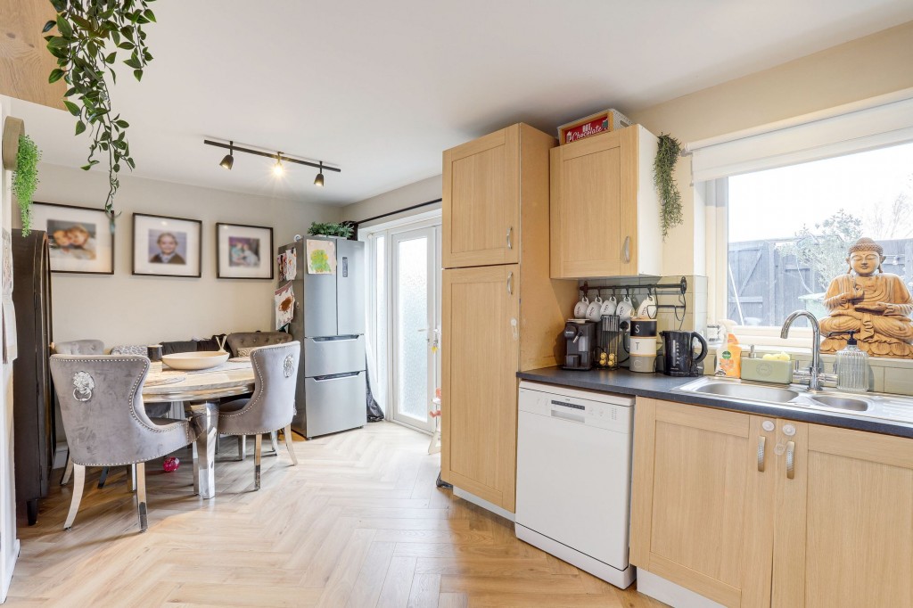 Wearmouth Gardens, Nottingham, NG5