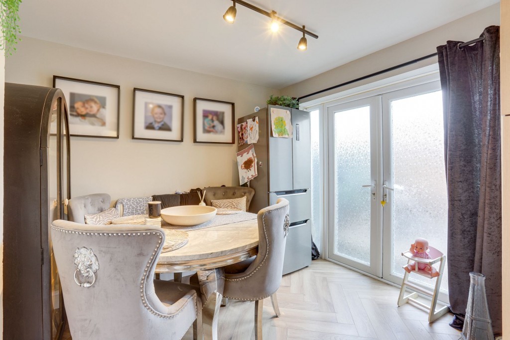 Wearmouth Gardens, Nottingham, NG5