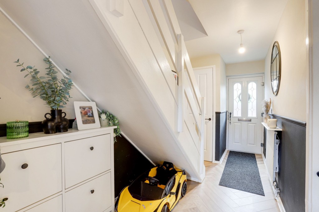 Wearmouth Gardens, Nottingham, NG5