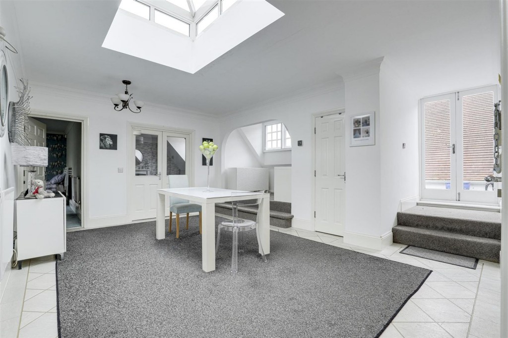 Village Street, Edwalton, NG12