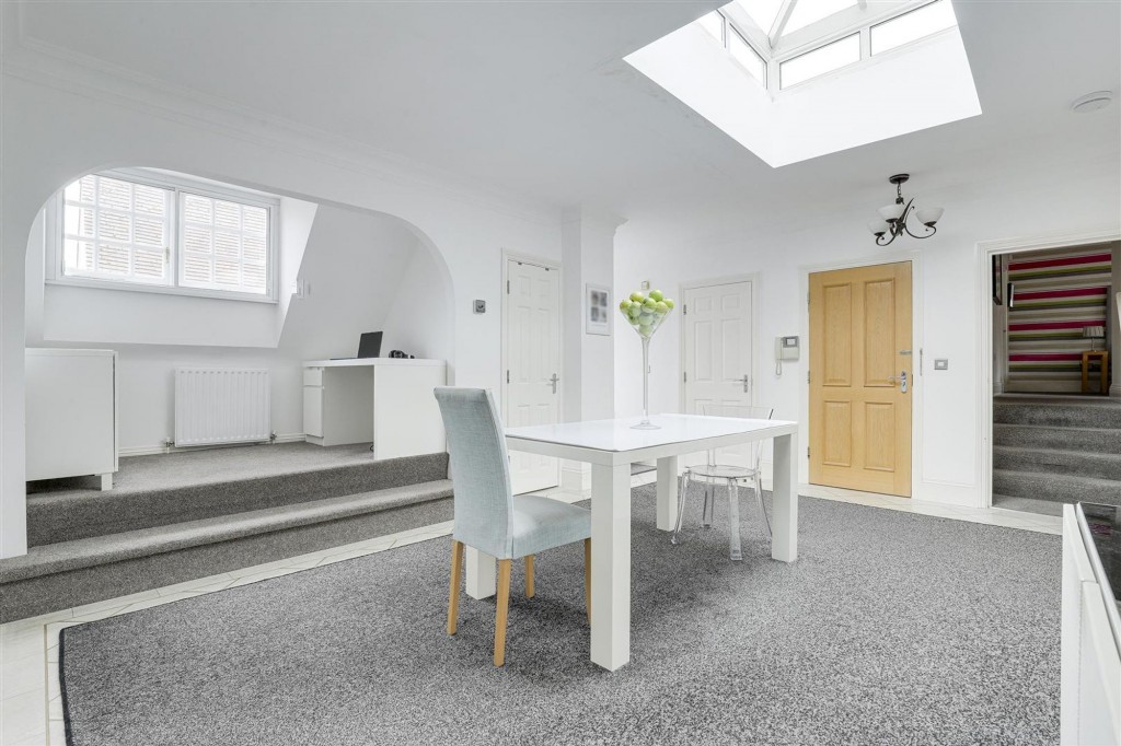 Village Street, Edwalton, NG12